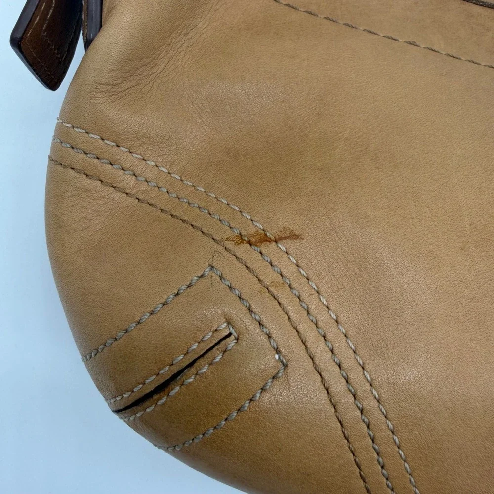 Coach Vintage Y2K 2005 Tan Leather Soho Small Hobo Bag 8A01